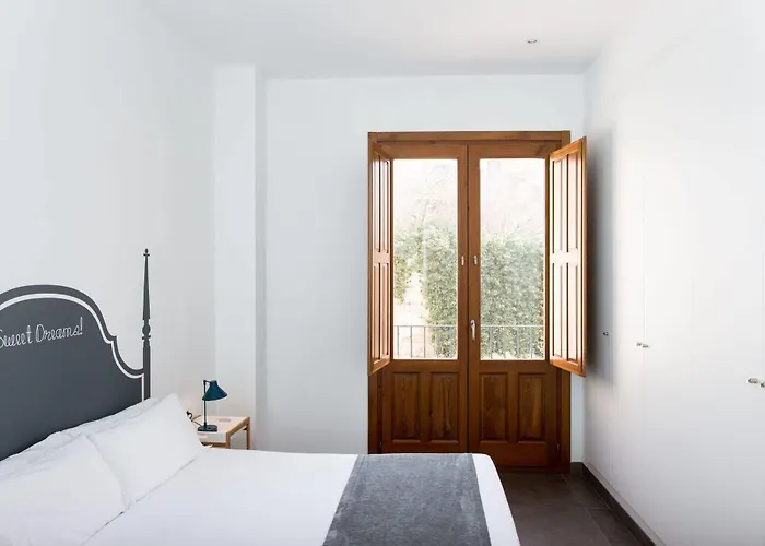 Centre Torres De Quart דירה *